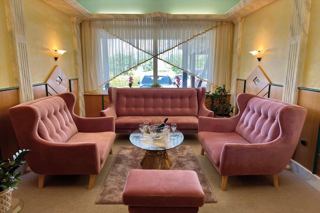 Hotel Pachernighof フェルデン・アム・ヴェルターゼー エクステリア 写真